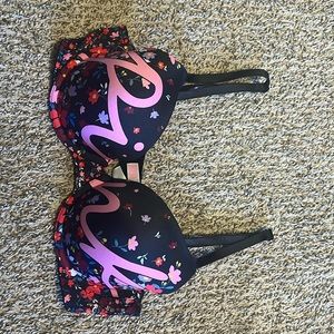 Pink wear everywhere t-shirt lightly lined bra 36C